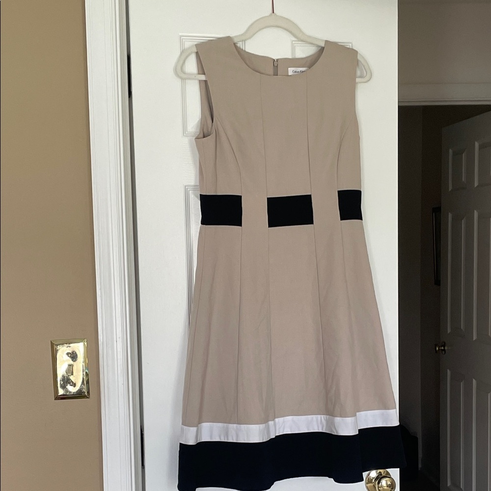 Beige and Black Sleeveless A-Line Dress